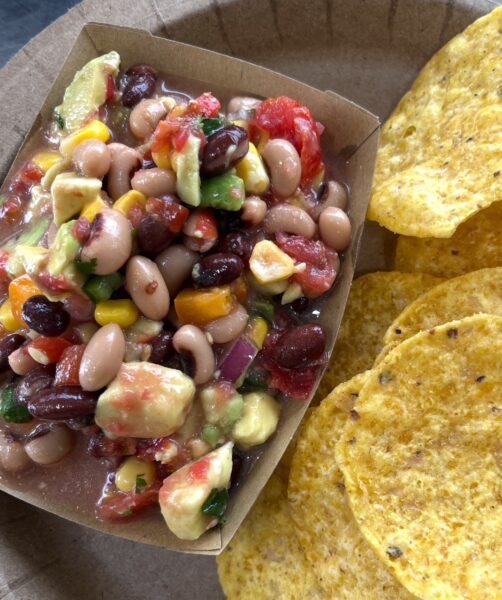 appetizer-poniolo-salsa-with-chips
